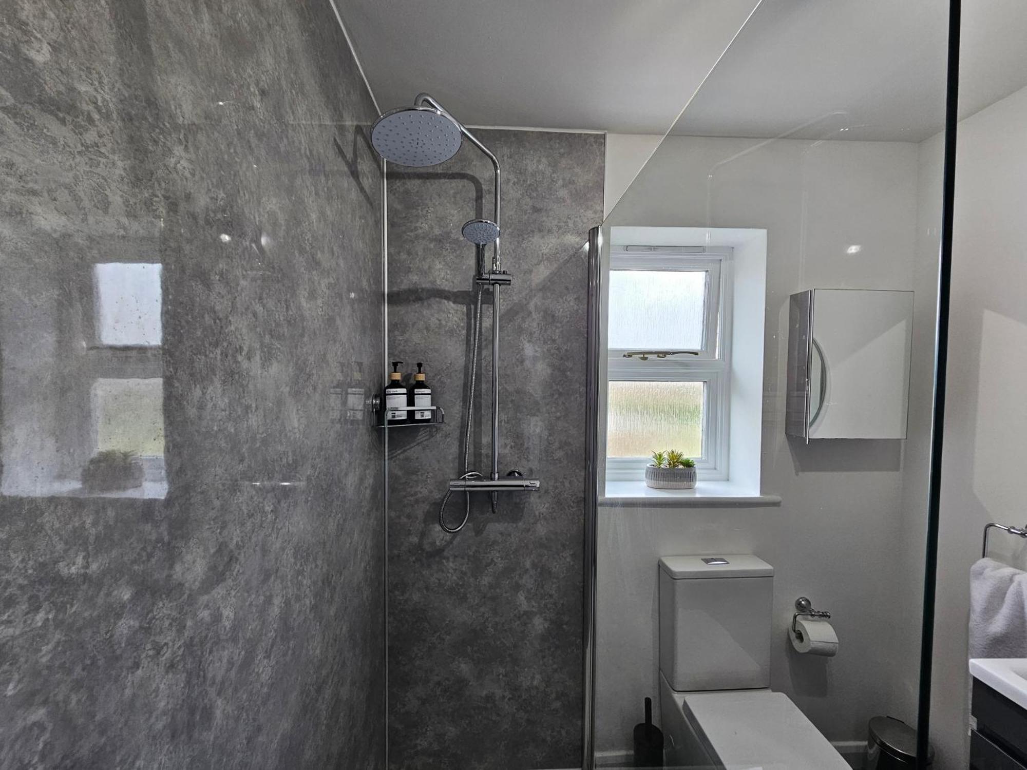 Pass The Keys Town Location For Shrewsbury With 3 Bedrooms Exterior foto